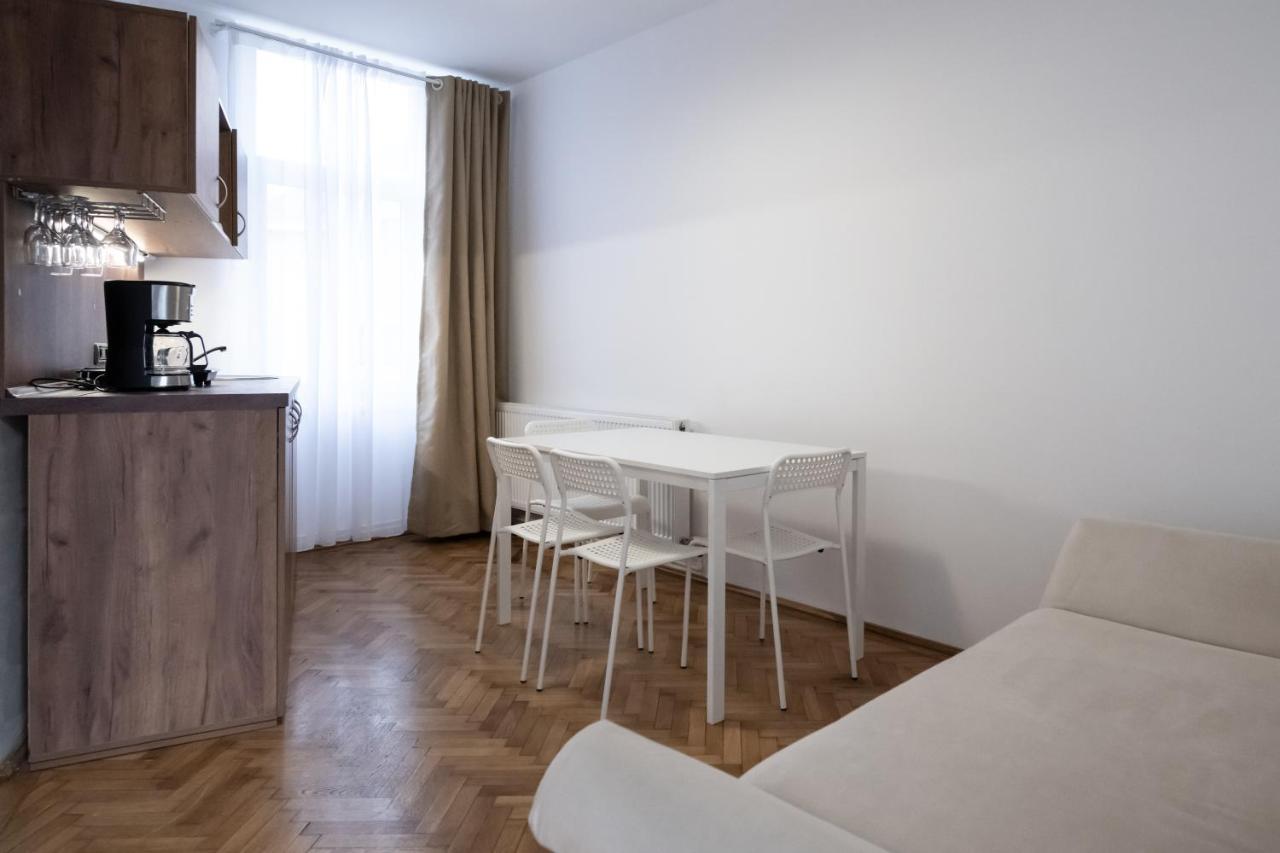 Casa Basarab Brasov Hotel Bagian luar foto