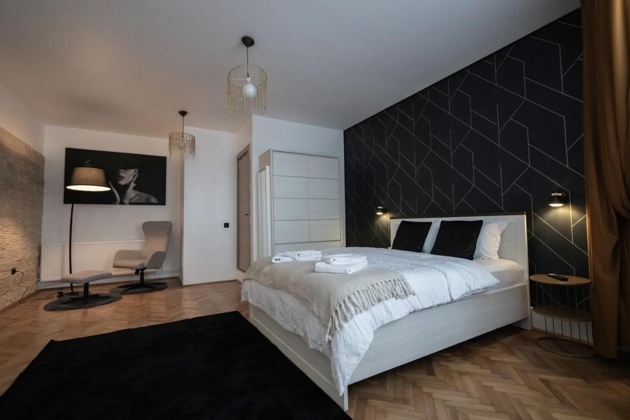 Casa Basarab Brasov Hotel Bagian luar foto
