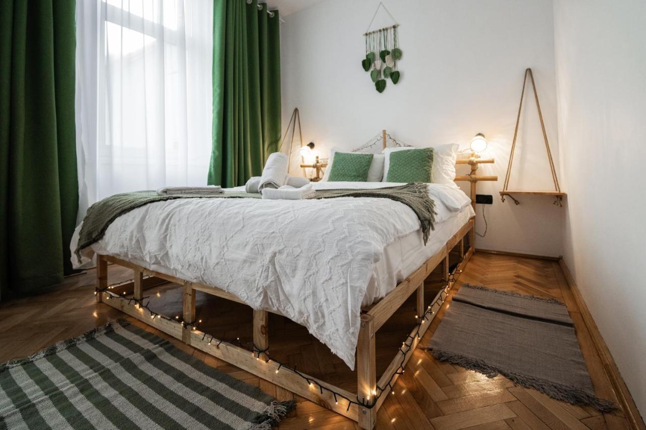 Casa Basarab Brasov Hotel Bagian luar foto