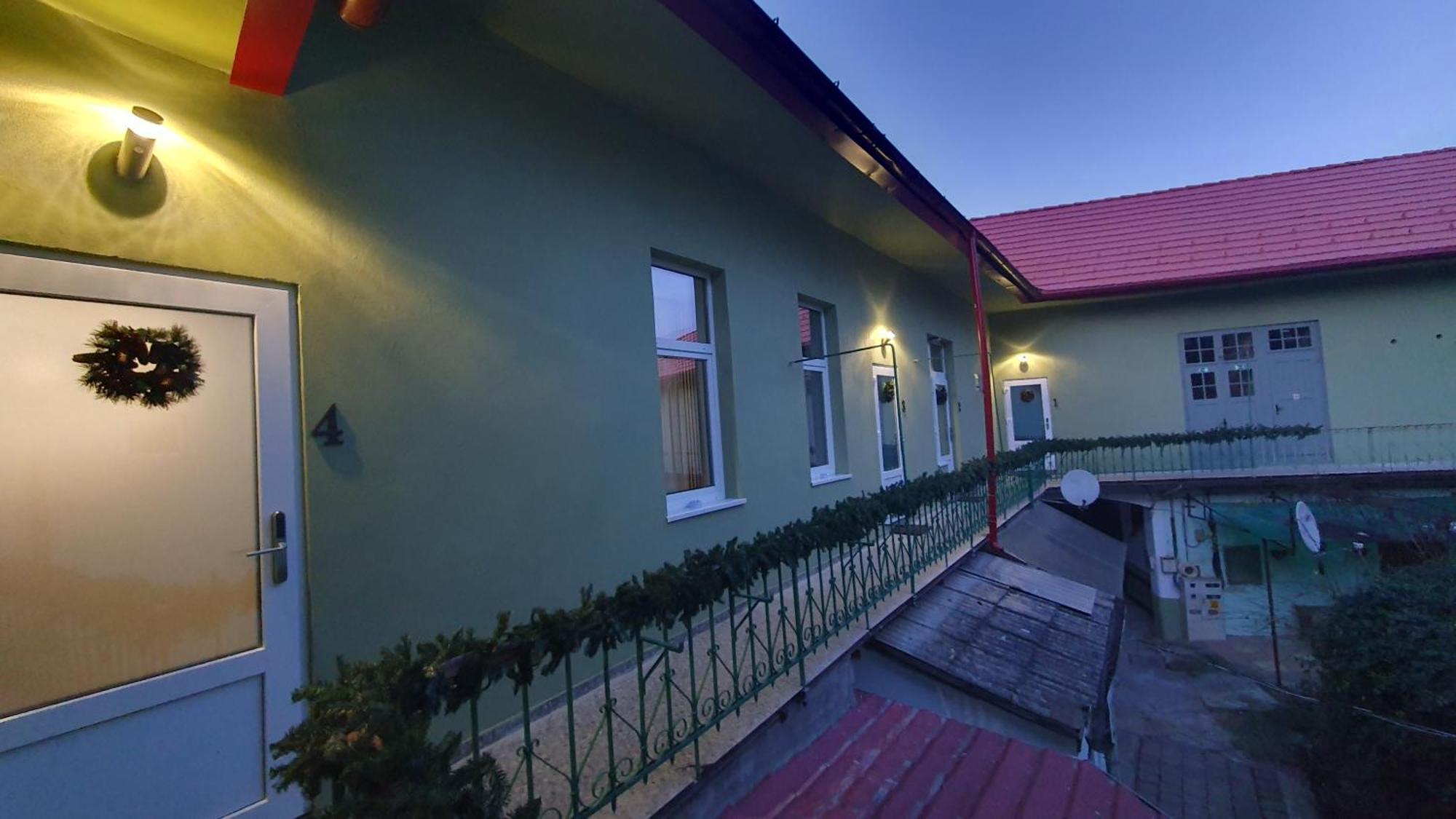 Casa Basarab Brasov Hotel Bagian luar foto